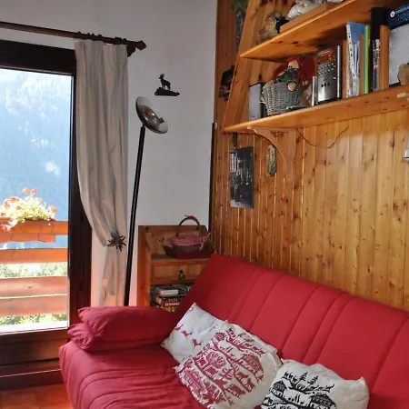 Cosy Avec Parking Proche Centre De - Fr-1-693-38 * Châtel